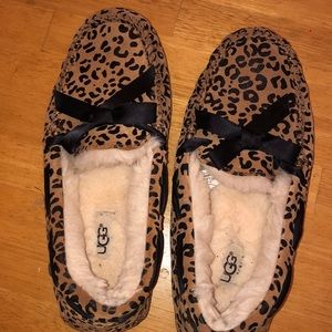 Ugg leopard print moccasins/ slippers